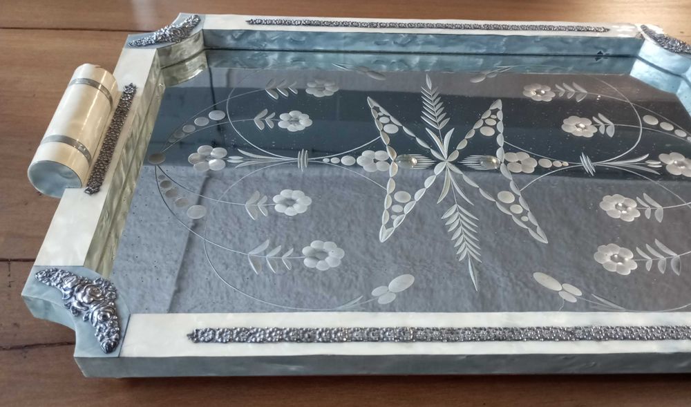 Antigo tabuleiro Art Déco