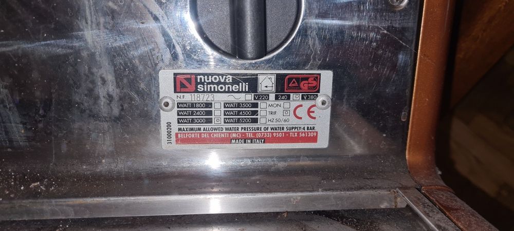 Кавоварка nuova 
simonelli