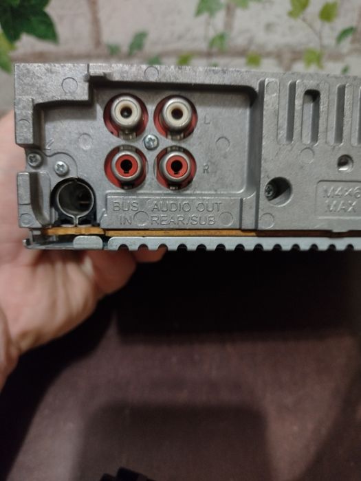 Продам авто магнитолу Sony cdx gt-317ee