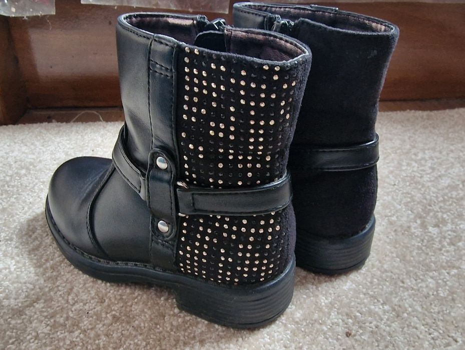 Buty dla dziewczynki