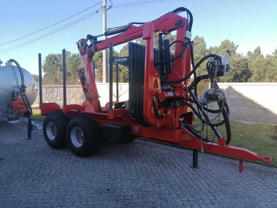 Reboque florestal 8000 kg com grua florestal 5 mt , NOVO