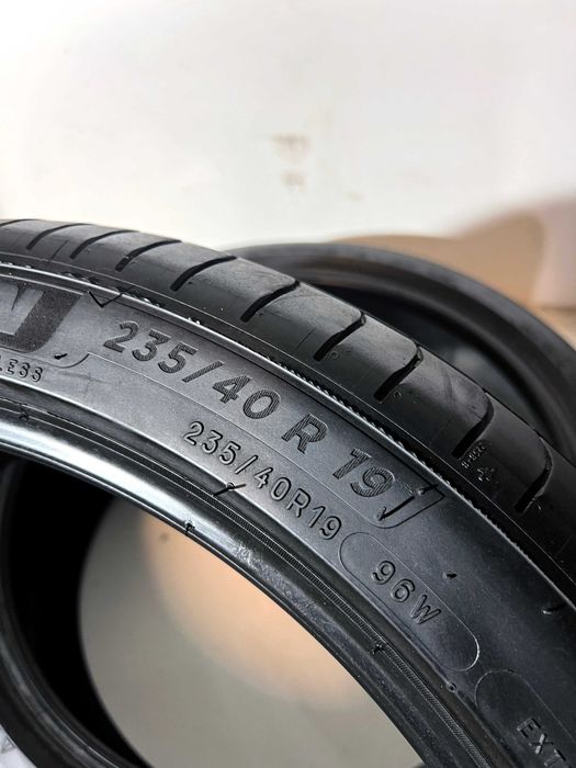 Pneus Michelin Primacy 4 (EV) - 235/40/19 - Como NOVOS