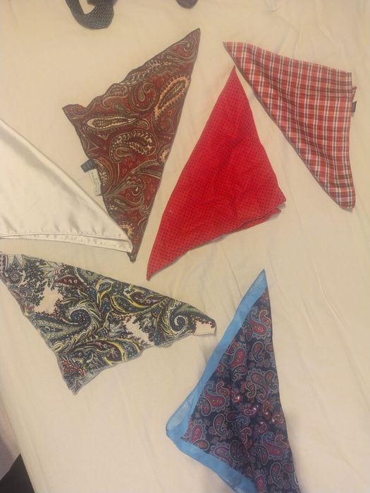 Zestaw krawatów i poszetek butonierek Vistula Bytom