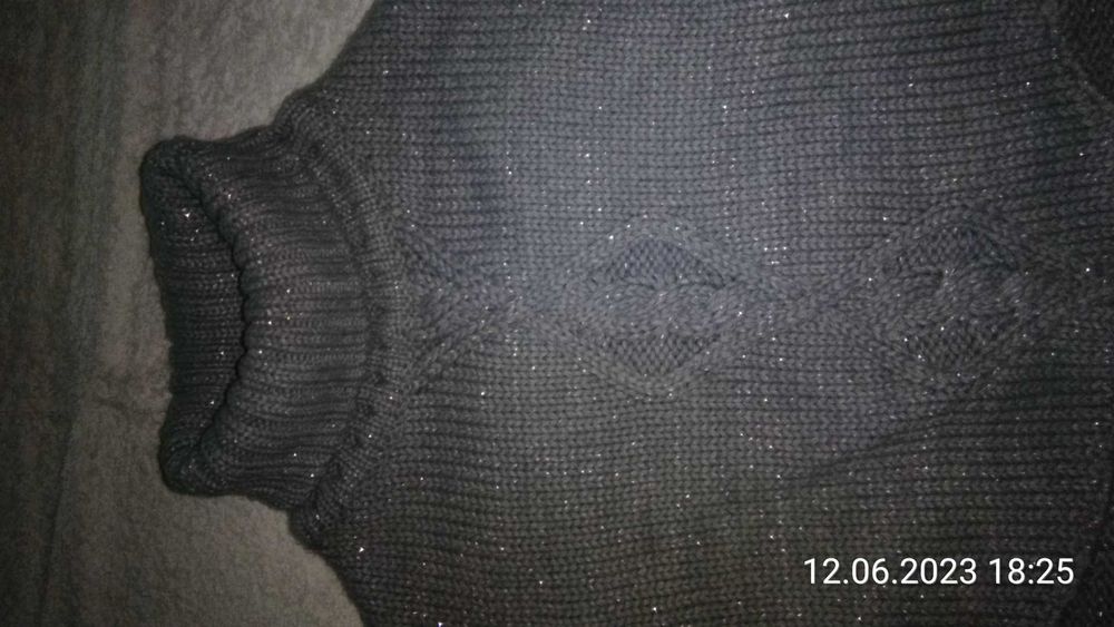 Szare ponczo ze srebrnymi nitkami dla dziewczynki 92-104