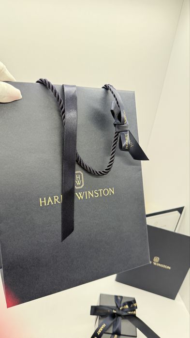 Коробка під сережки Harry Winston Харрі Вінстон під сережки.