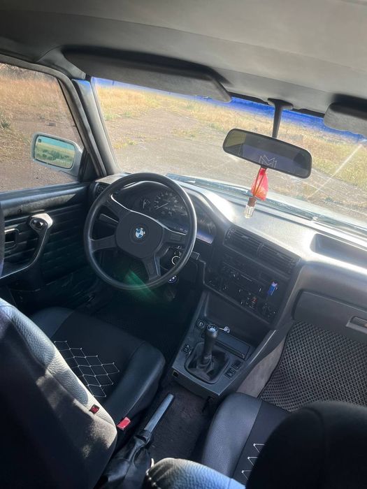 Продам BMW E30 дизельная