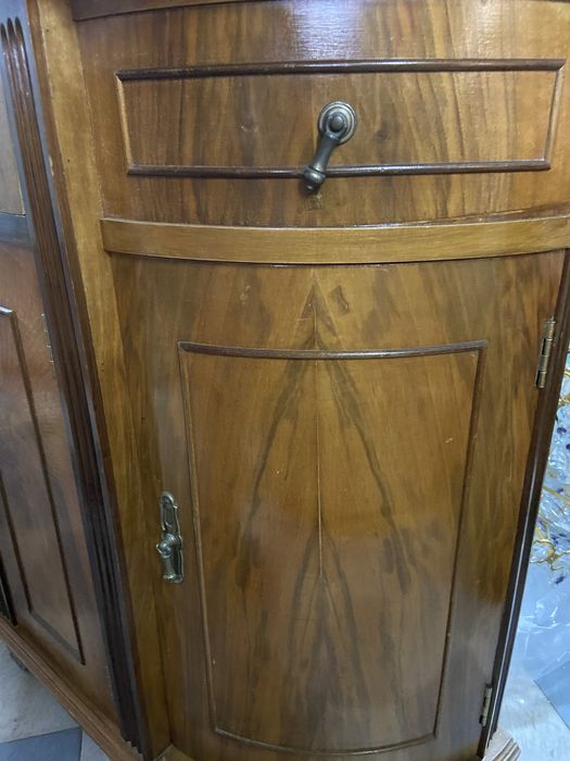 Movel antigo bem estimado de qualidade