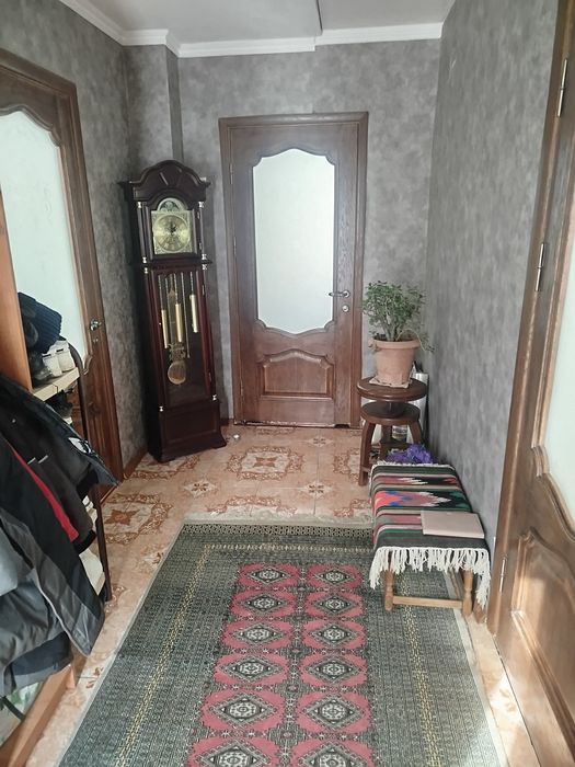 Будинок в місті Сторожинець, земля, сад, краєвид