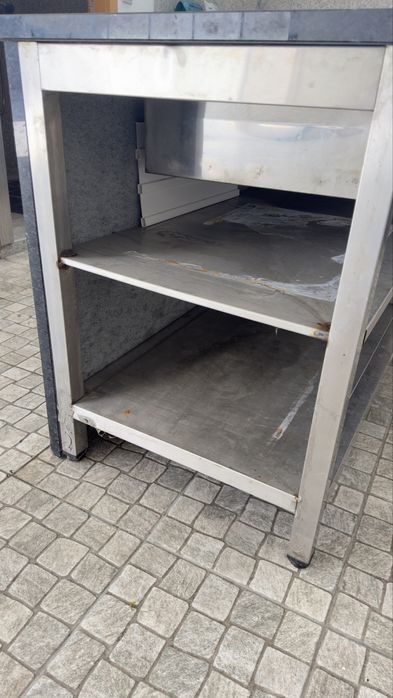 Mesa/Bancada Profissional em Inox com Tampo em Granito Preto