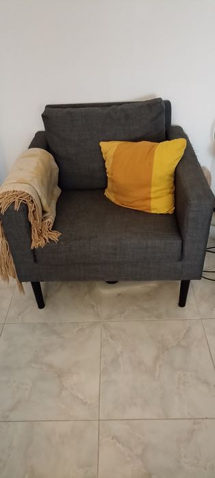 Cadeirão IKEA novas com marcas de uso no tecido