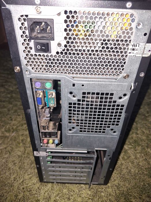 Старий компютер пк системный блок