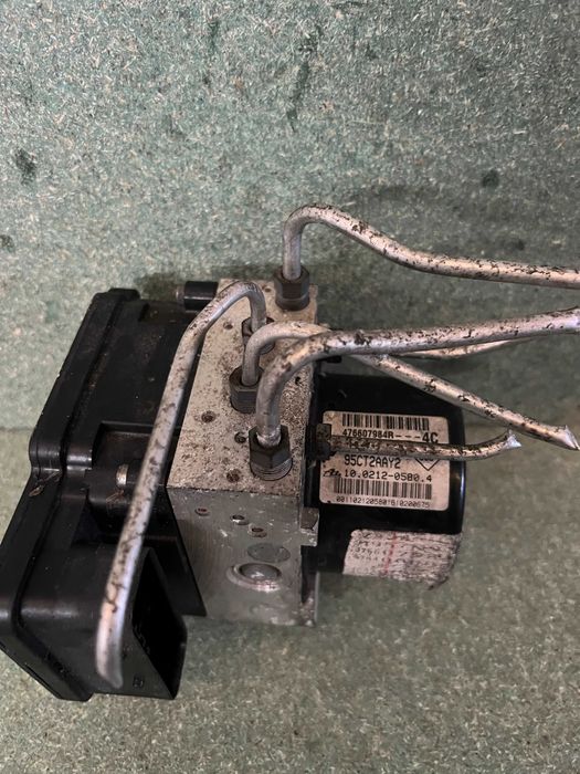 Modulo ABS Renault megane 3 III 1.5 DCI REF:476.60798R 4C