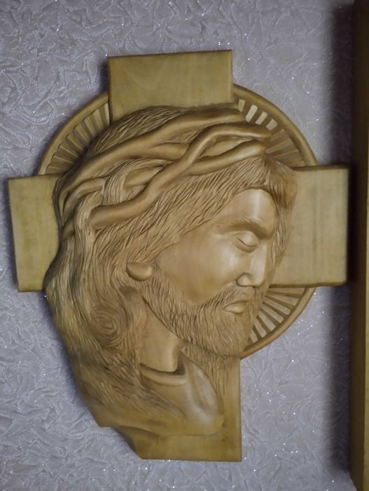 Крест-ручная работа по дереву