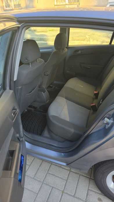 Opel Astra H 2004 року 1,8 автомат