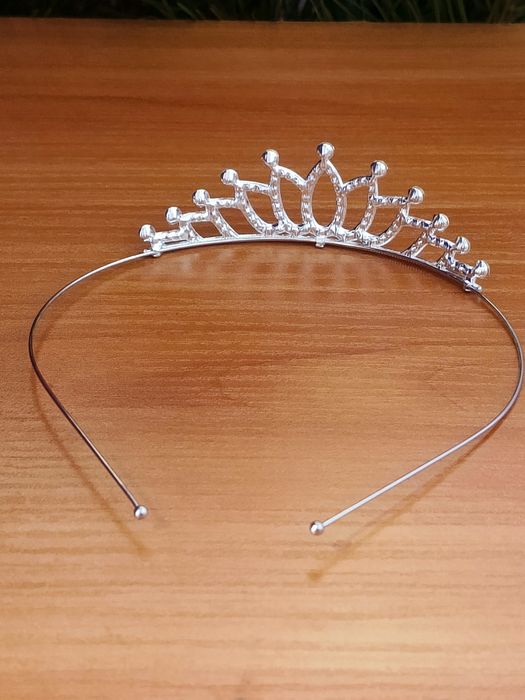 Корона диадема с камнями