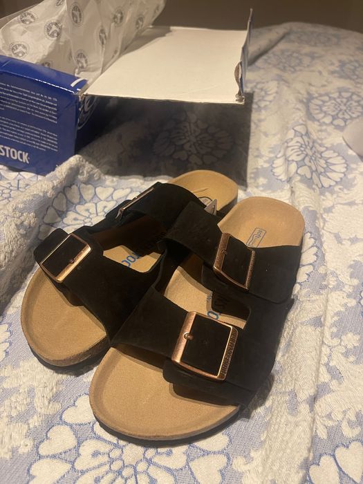 Birkenstock pretas