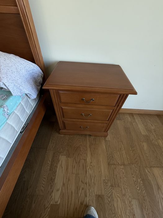 Quarto castanho Novo