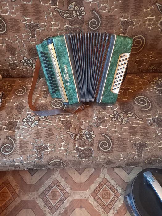 Продам гармонь в нормальном состоянии