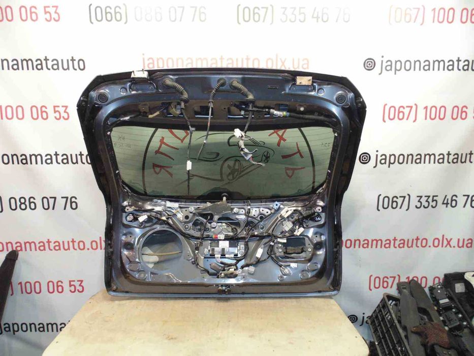 Ляда кришка багажника Lexus NX AZ10 Лексус НХ колір 1H9