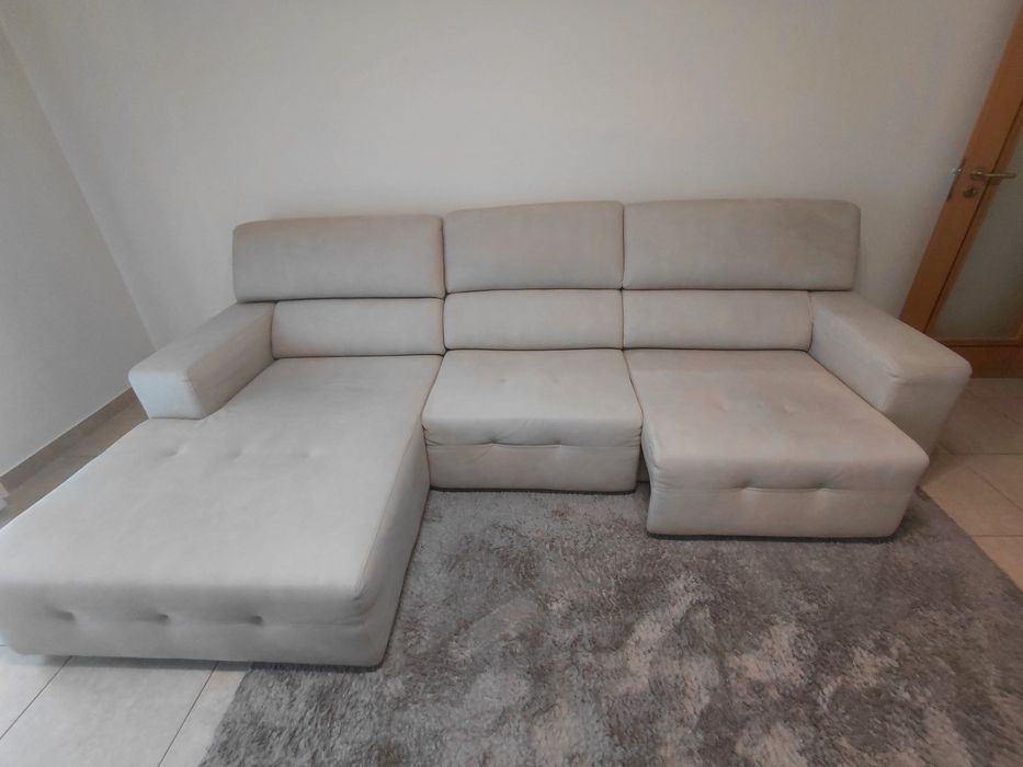 Sofá com chaise longue