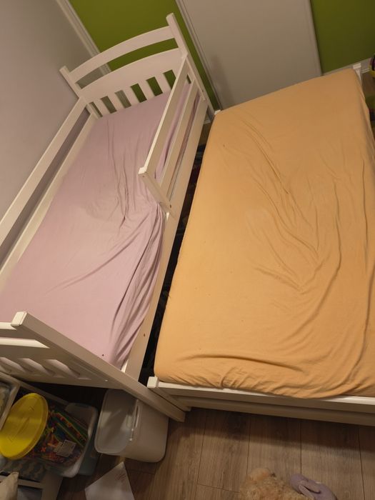 Łóżko podwójne z dwoma szufladami