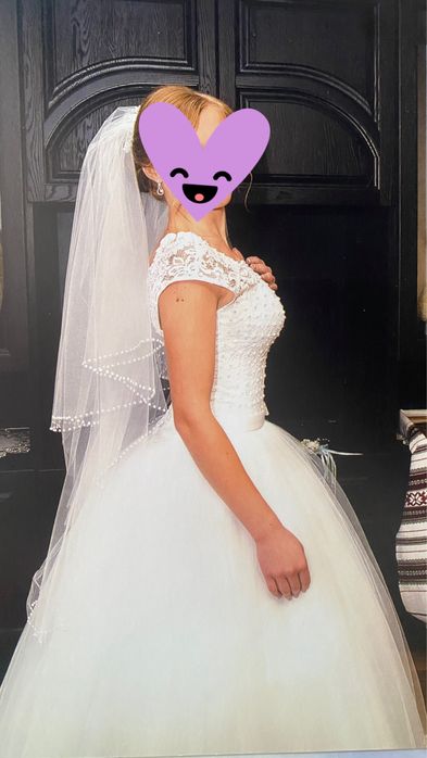 Весільна сукня  пишна