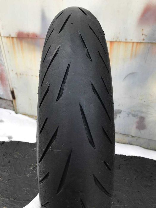 Мото шини б/в 120/70 R17 Bridgestone Battlax Hypersport S22F (2580М)