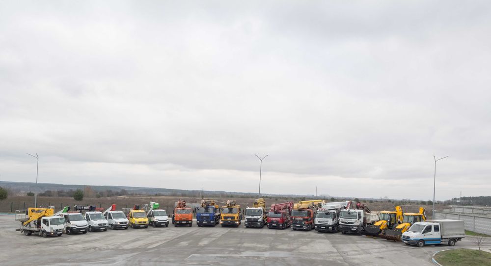 Послуги. Оренда автовишки 18 - 66 м./Услуги. Аренда автовышки 18 - 66