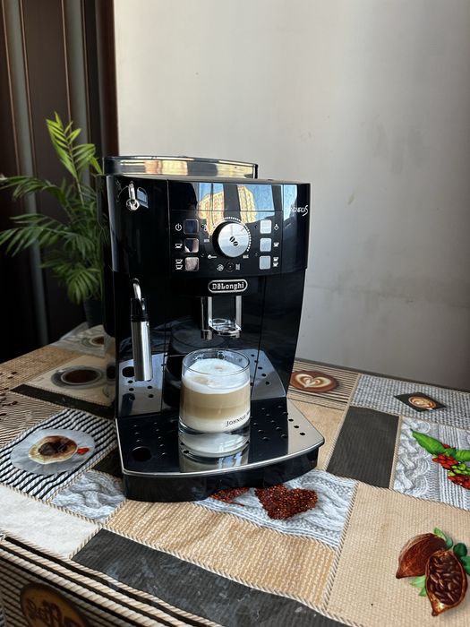 кавомашина delonghi magnifica S з гарантією