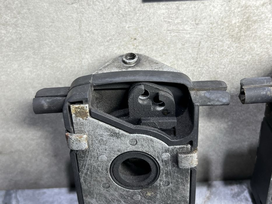 Замок Капоту БМВ Е46 Е53 Е39 Замки Капота BMW E53 X5 E39 E46