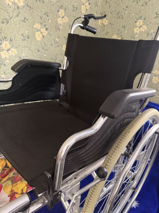 Стандартний складаний інвалідний візок