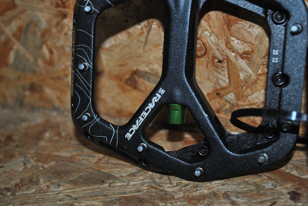 Idealne  Pedały Platformowe Race Face Atlas MTB DH Enduro