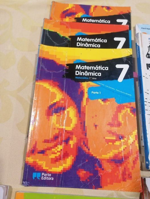 Livro escolar de Matemática 7°ano