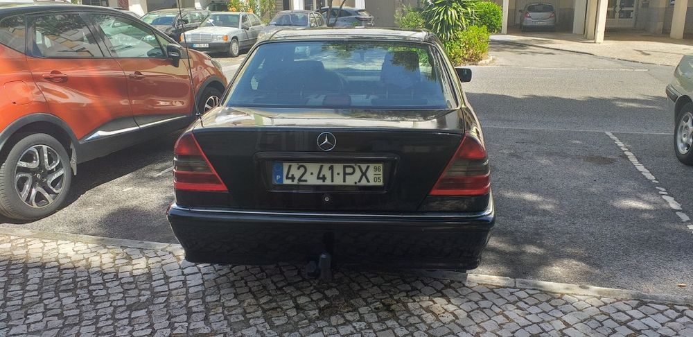Mercedes-Bens C 250 turbo(Ja um classico C/30 anos)Em otimo estado.