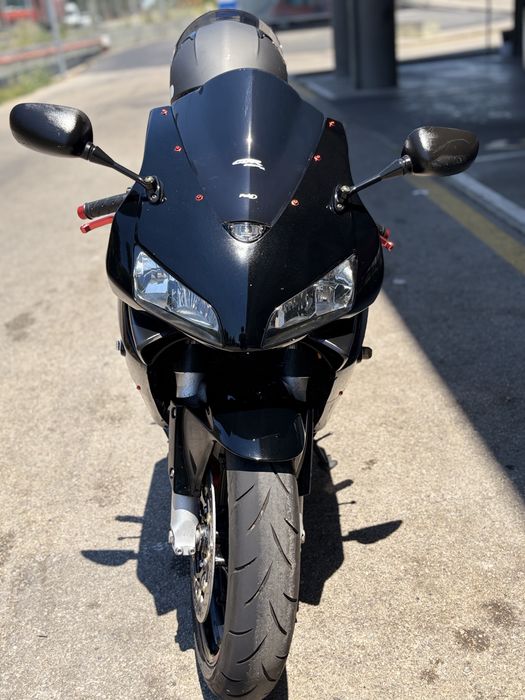 Vendo cbr600rr preta 2004