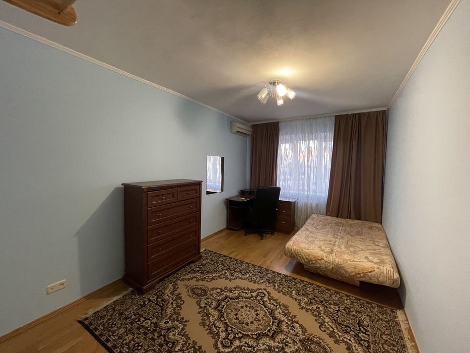 Оренда кімнати для 1 дівчини в 3к квартирі метро Харківська Позняки