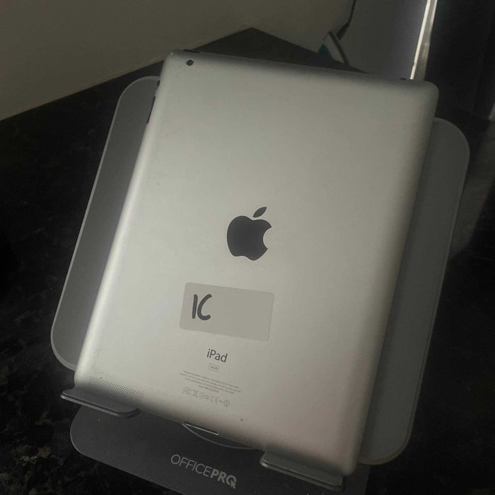 Ipad на запчастини