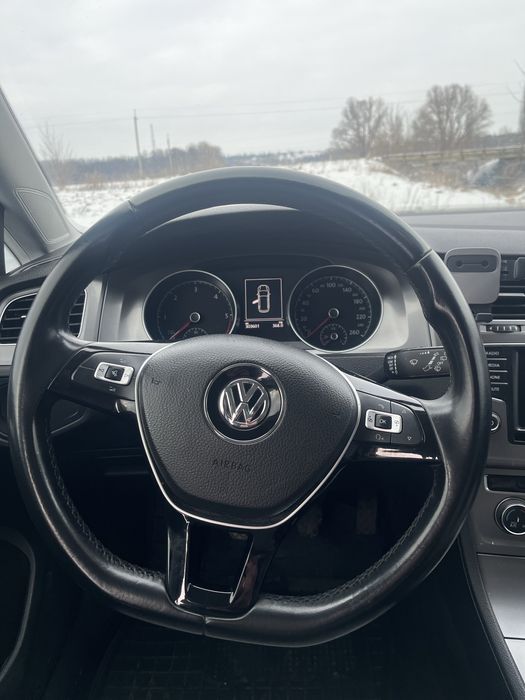 В продажу Volkswagen Colf 7