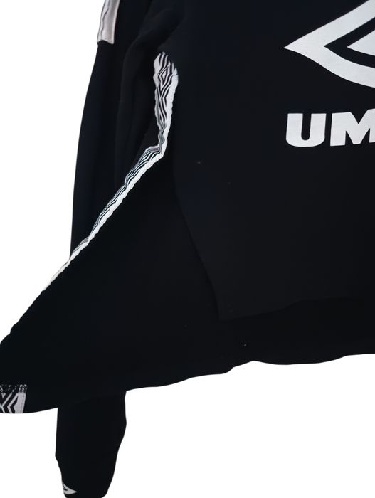 Bluza  Umbro M  z rozcięciami po bokach rozmiar M