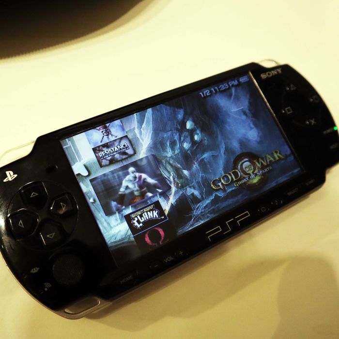 Sony Playstation PSP Slim & Lite + PRZEROBIONA 100 Gier + pokrowiec + Nowa bateria