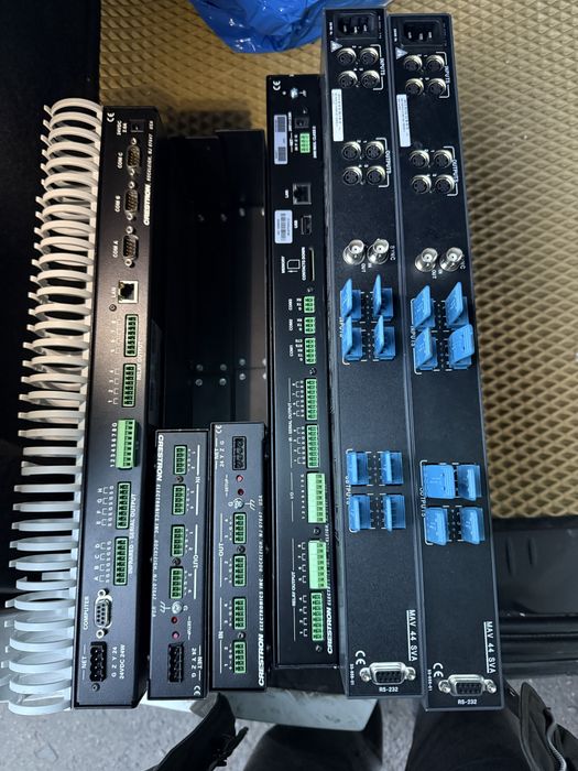 Crestron  Extron лот 6 модулів