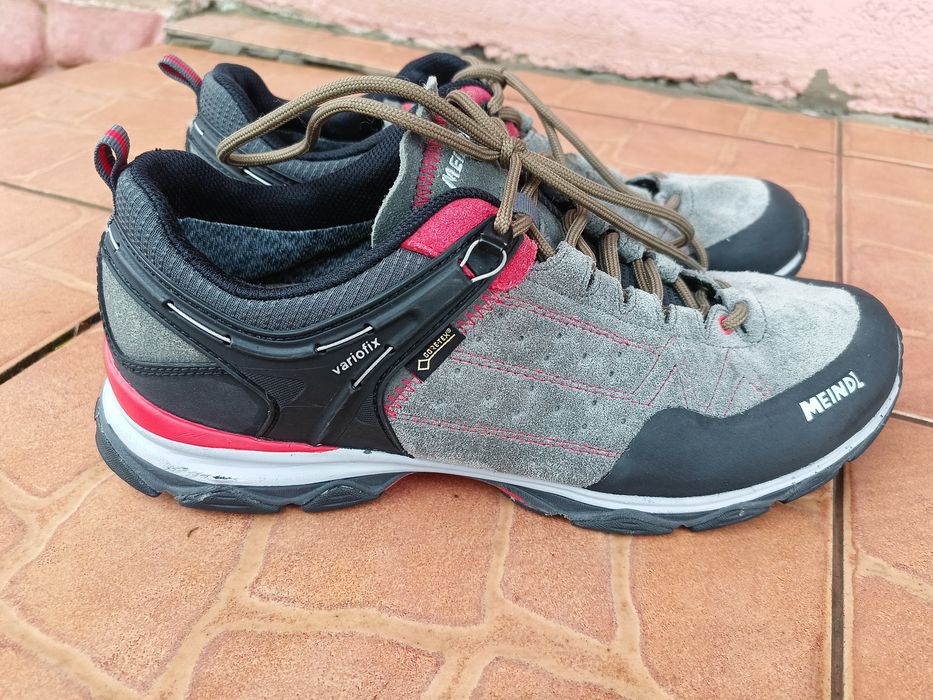 Продам трекінгові кросівки Maindl Ontario GTX