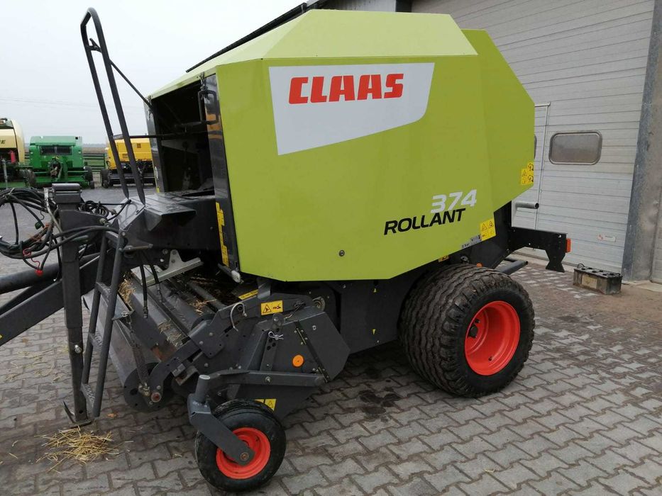 Claas rollant 374  prasa