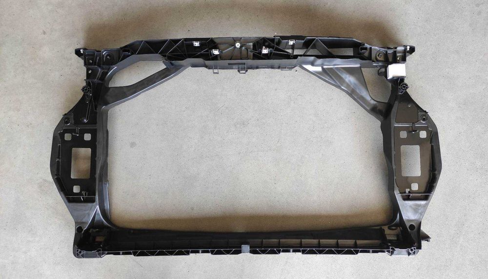 Панель Телевизор Audi Q3 панель передняя Ауди Ку3 2011-2018