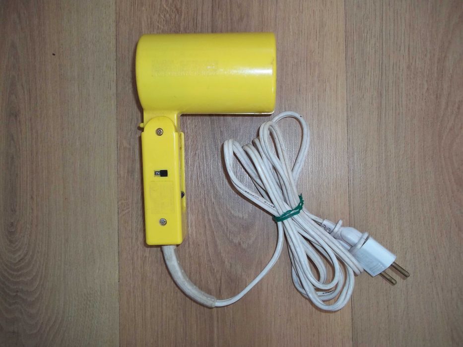 Фен для сушки волосся.