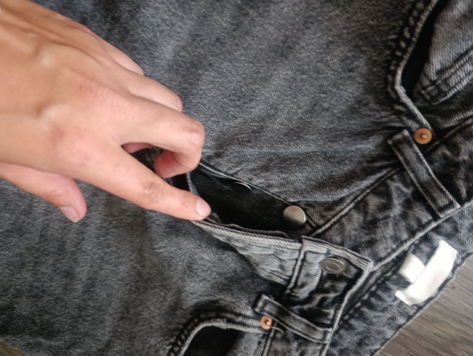 Szare jeansy damskie H&M