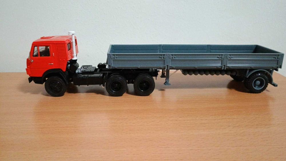 Масштабная модель 1/43 полуприцеп одаз 93571