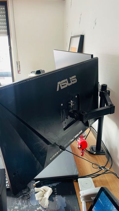 2 monitores excelente qualidade