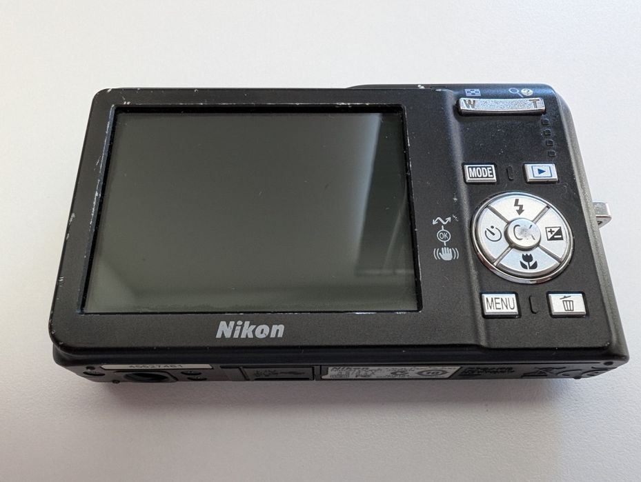 Nikon Coolpix S200