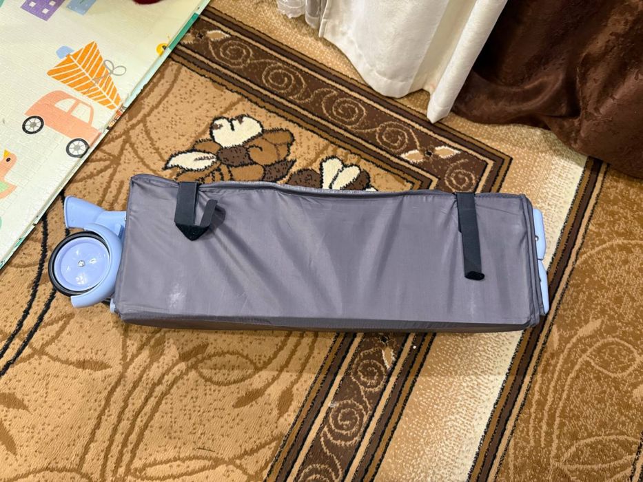 Ліжко-манеж Kinderkraft Joy Blue сіре з блакитним